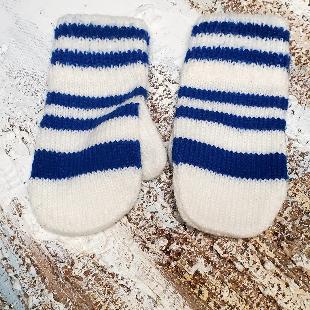 Cozy White and Blue Striped Mittens Size 3-9m